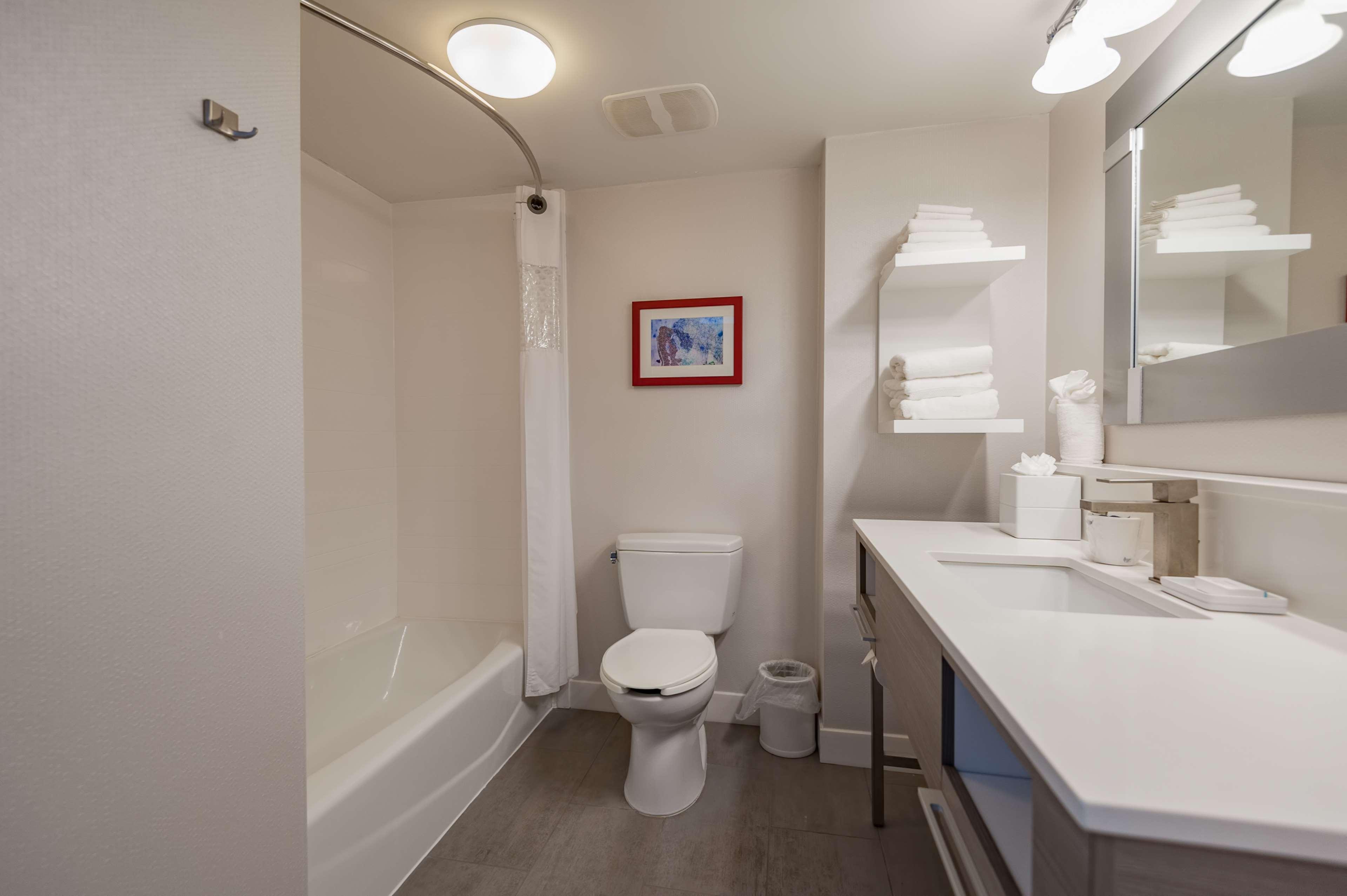 Hampton Inn East Windsor Exteriör bild