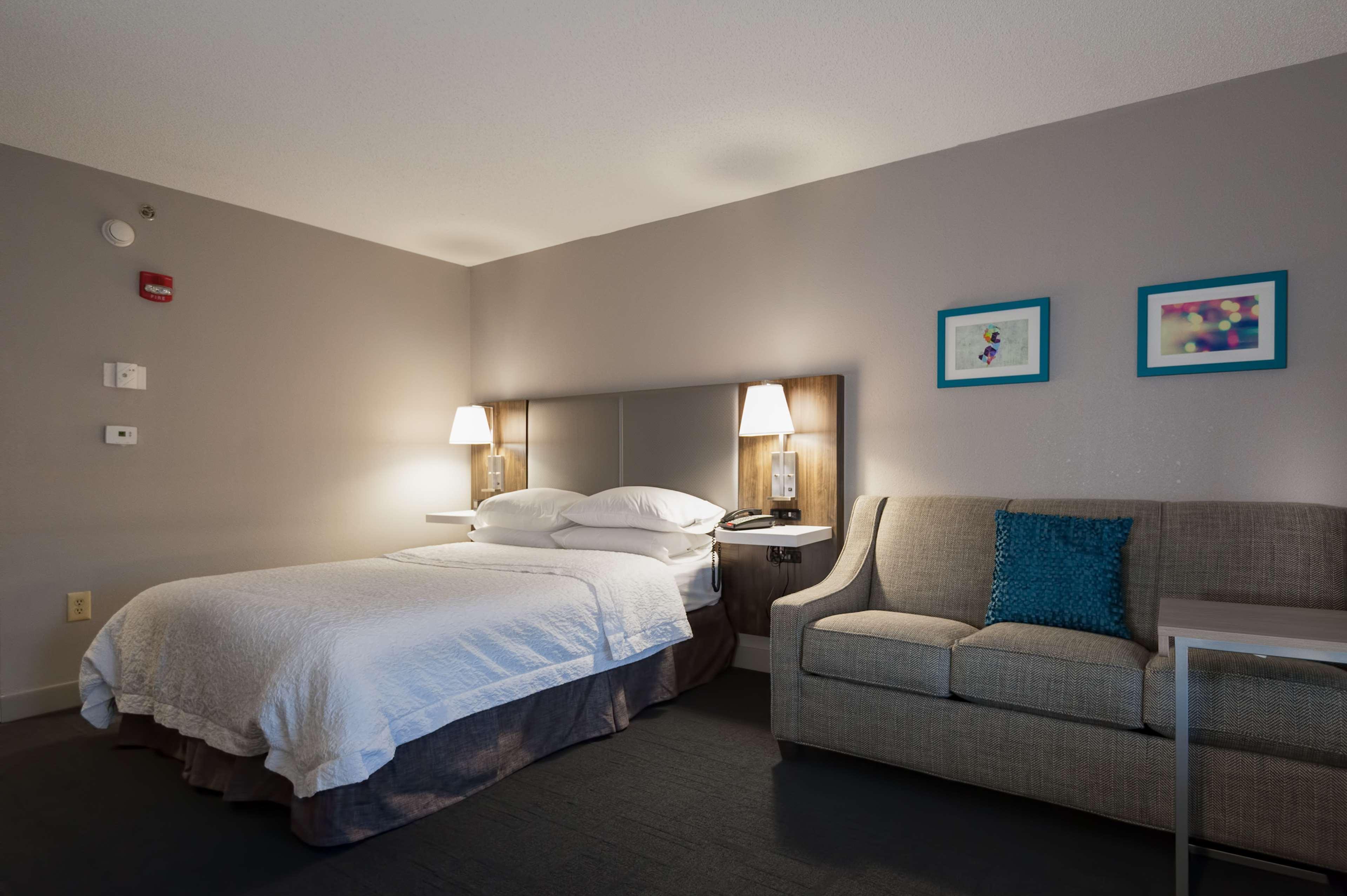 Hampton Inn East Windsor Exteriör bild