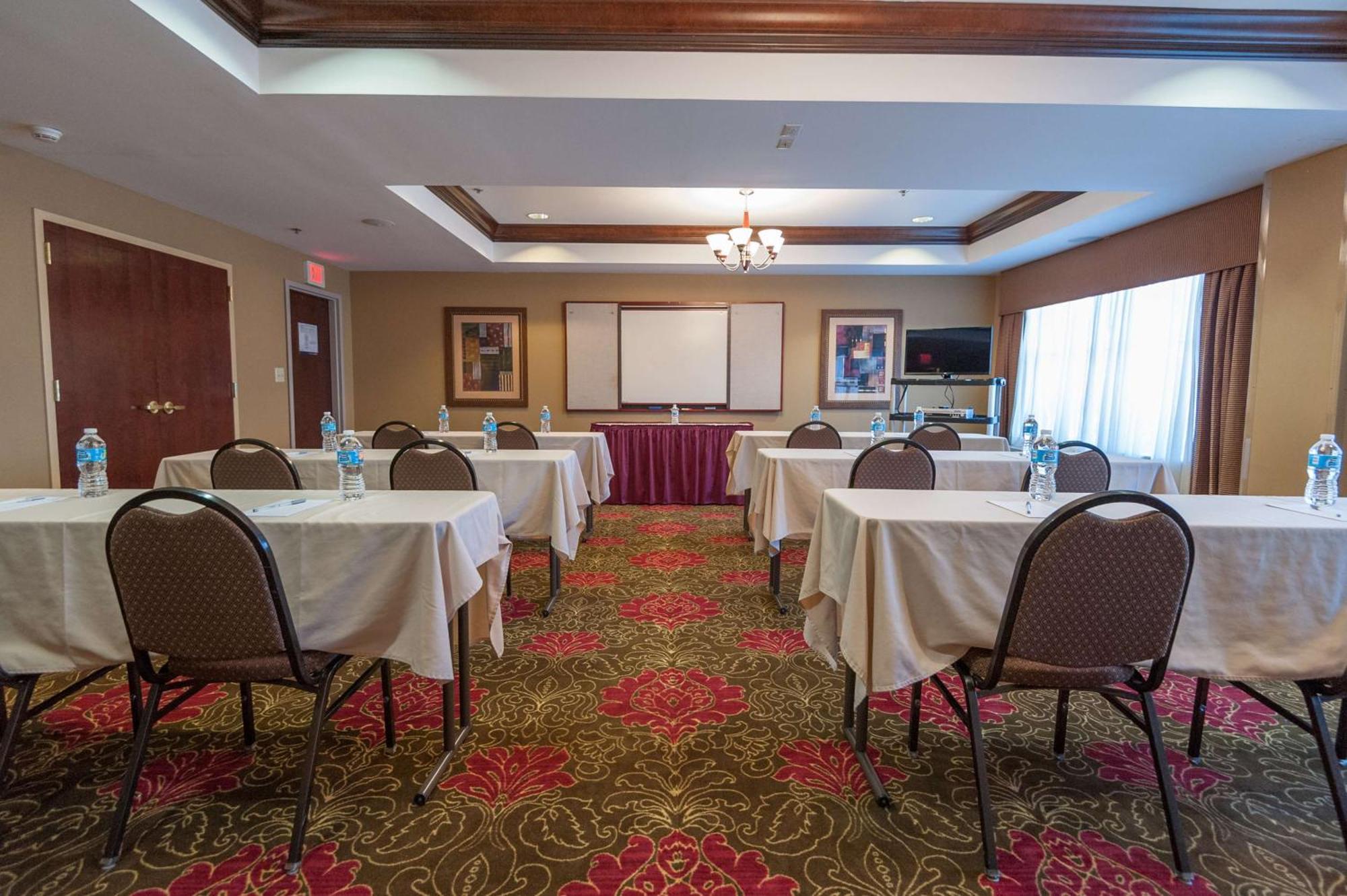 Hampton Inn East Windsor Exteriör bild