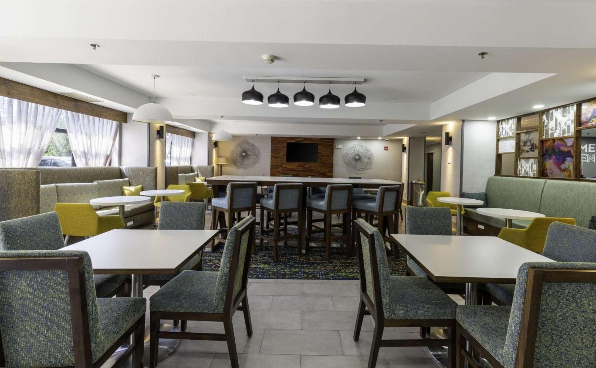 Hampton Inn East Windsor Exteriör bild