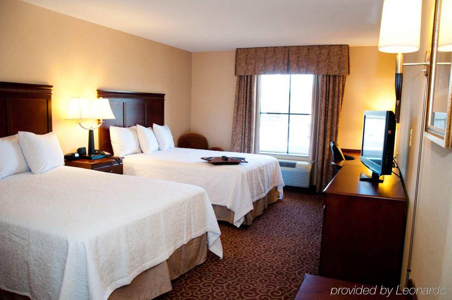 Hampton Inn East Windsor Exteriör bild